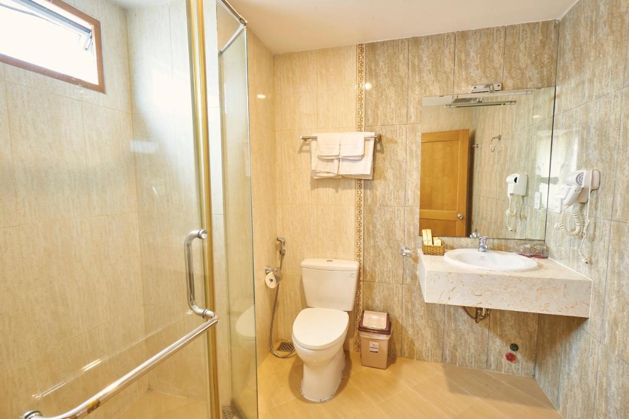 Sai Gon'S Book Hotel - The Airport Front Ho Chi Minh City Bagian luar foto